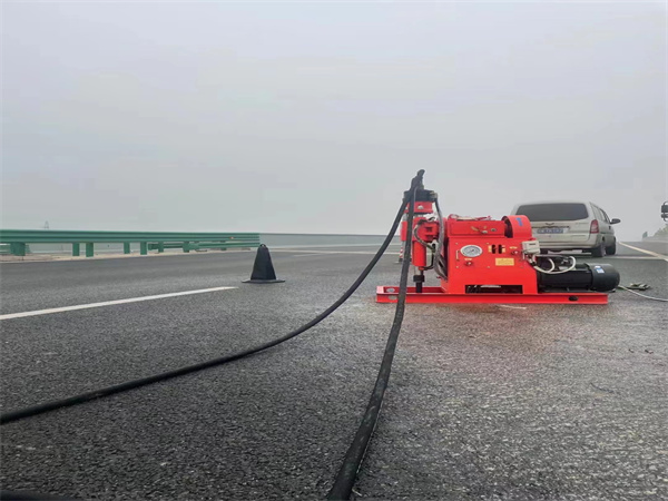 六盘水马路路基路面开裂下沉注浆加固灌浆